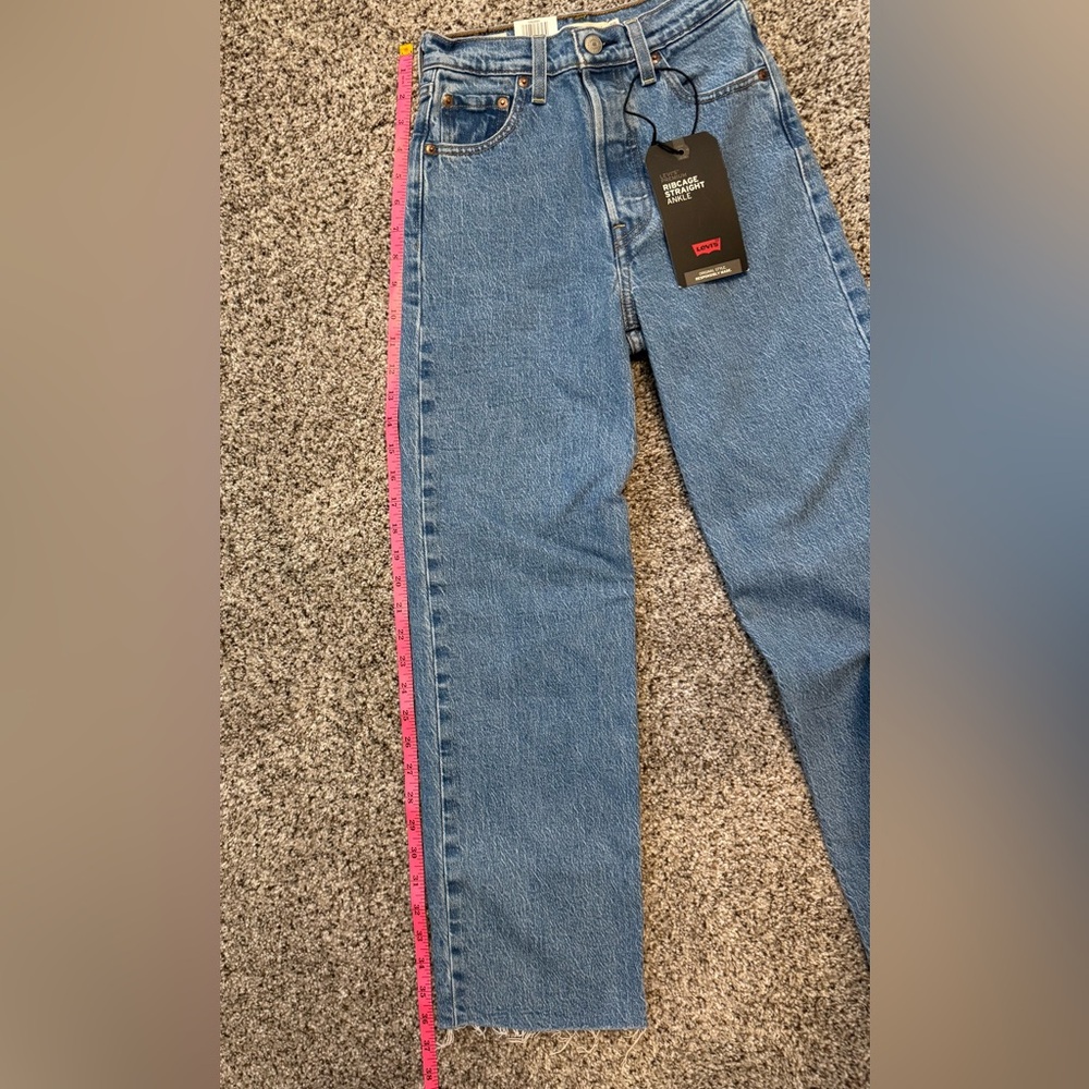 NWT Levi's Ribcage Straight Ankle Jeans - Picture 9 of 11